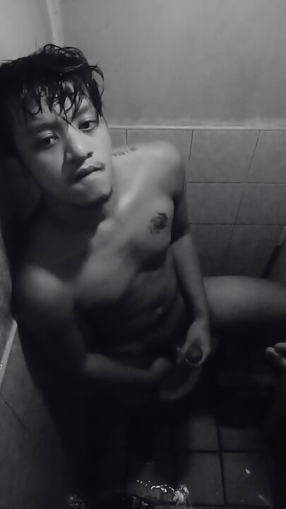 Kraken - Midnight Wanking On A Public Toilet