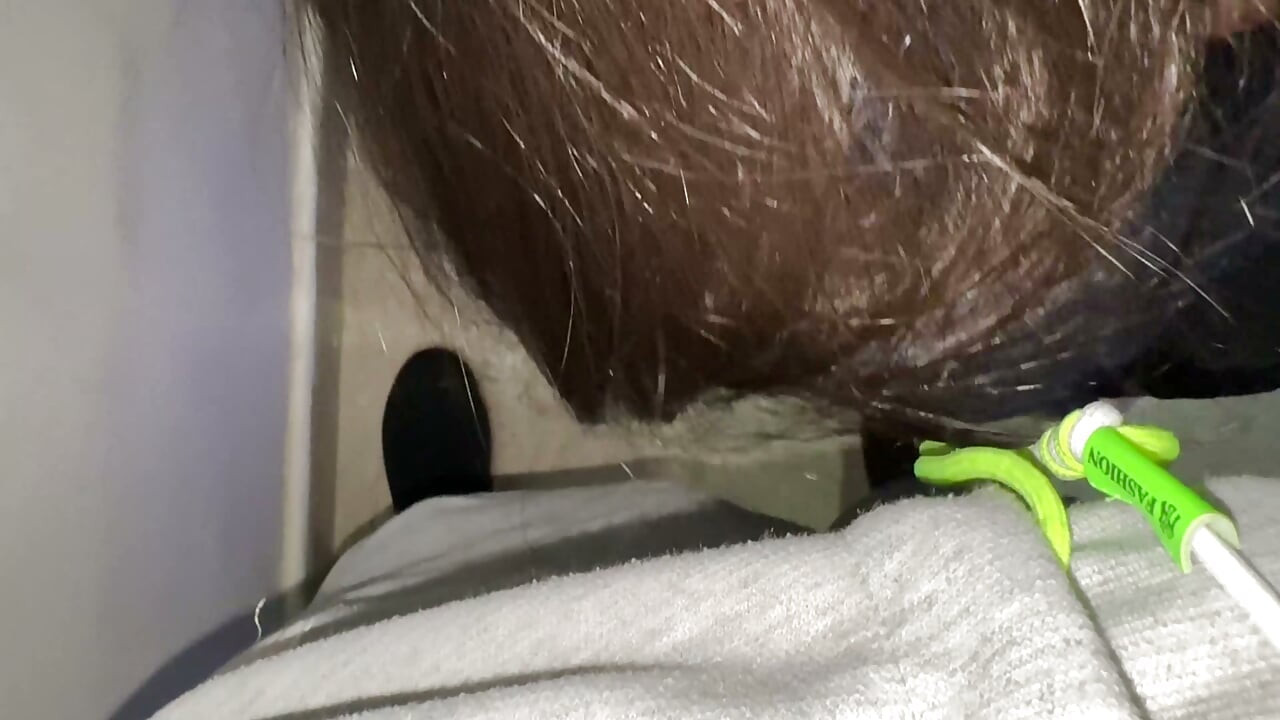He Shows His Penis to the Big-assed Girl and They End up Having Sex