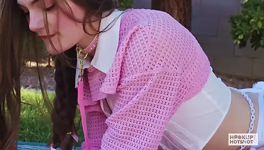 Juniper ren liefert einen unglaublichen blowjob und bekommt es