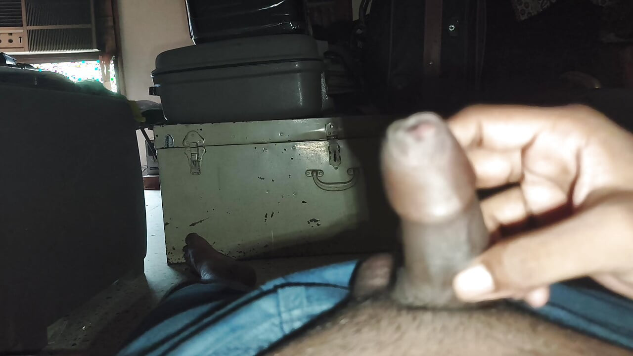 Indijac svršava jako