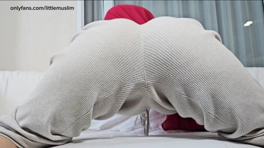 POV: Playful Hijabi Girl Booty Tease