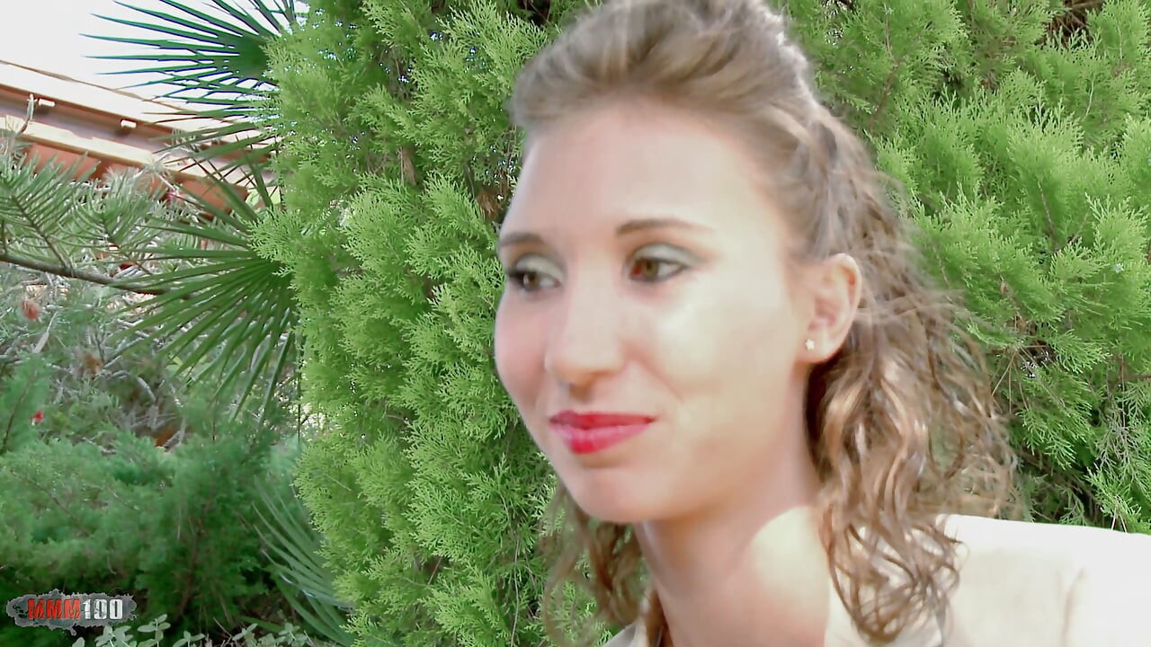 Cristal Cherry: Seksowny wywiad wideo z Cristal Cherry