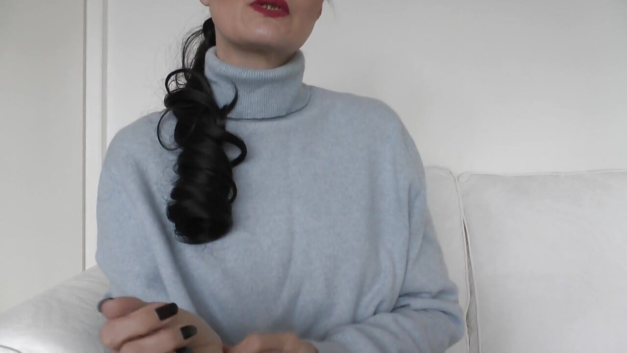 आपकी शादी से 9 दिन पहले: वर्जित मुठभेड़ - मेरे स्वेटर पर छप, लेडी विक्टोरिया वैलेंटे