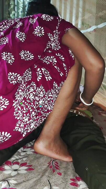 Aku dan ibu rumah tanggaku yang seksi