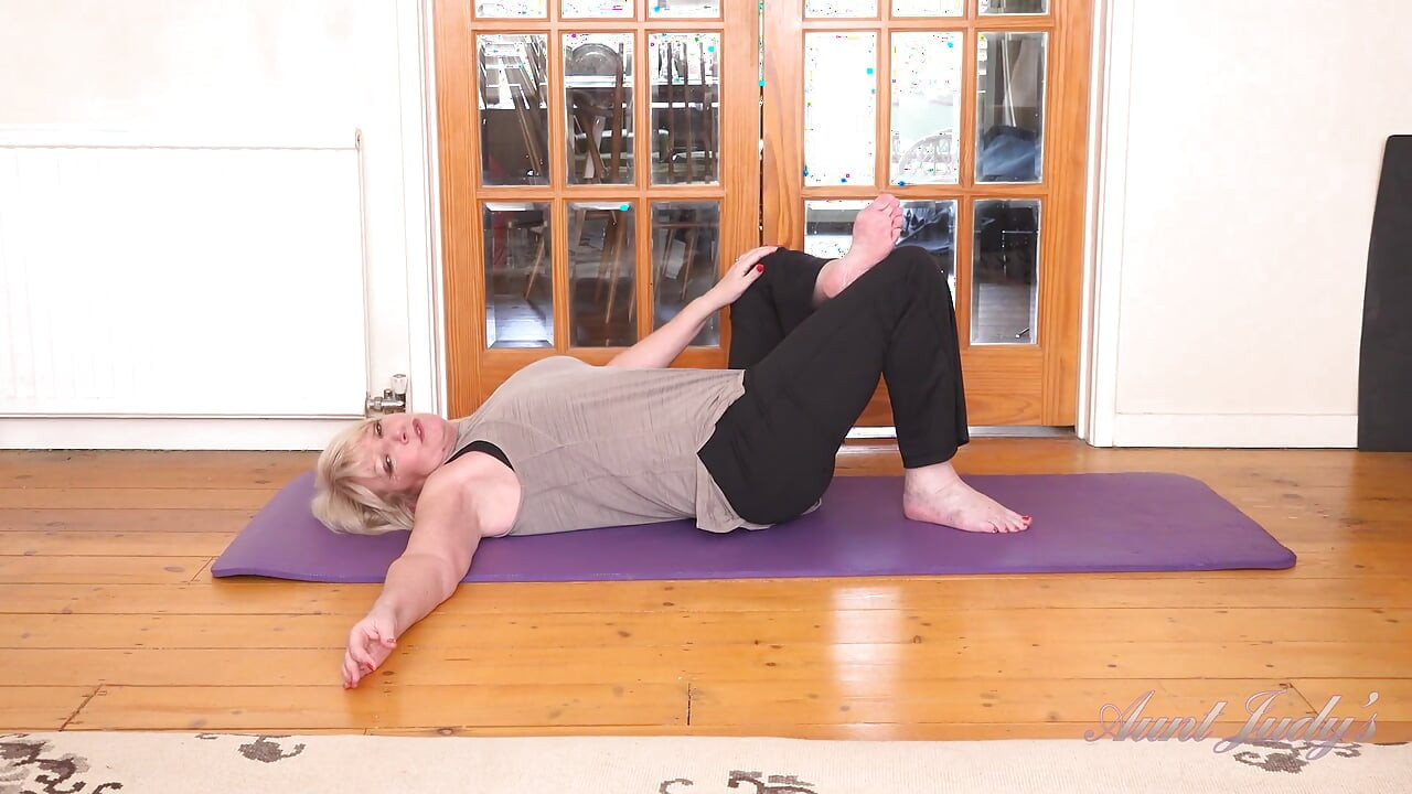 Auntjudys - Busty Mature MILF Mrs. Amy - Naughty Yoga Workout