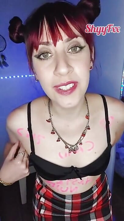 Shyyfxx Colegiala Caliente Le Ruega a Su Crush Que La Desvirgue Antes De Terminar El Colegio P1 JOI