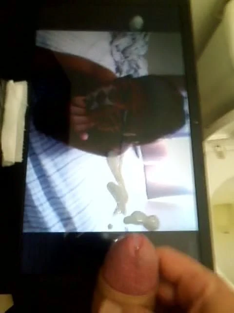 Banho de porra para amiga na Cam
