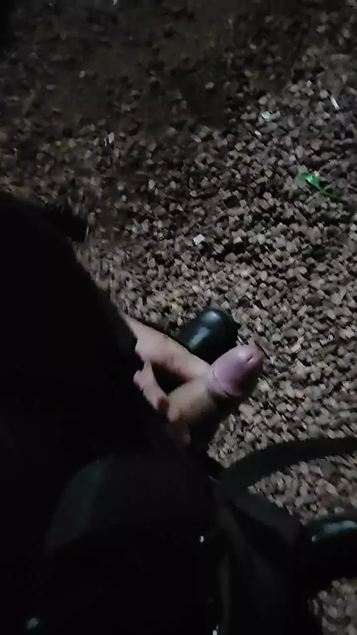 The Cop exibicionist with big dick in the streets