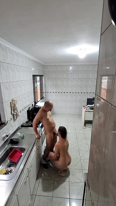 The maid agreed to get naked and receive an ejaculation on her face.