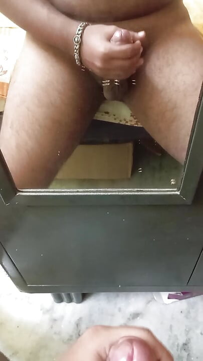 En bra spermasprut på spegeln (jag önskar att det var en bra tik istället)
