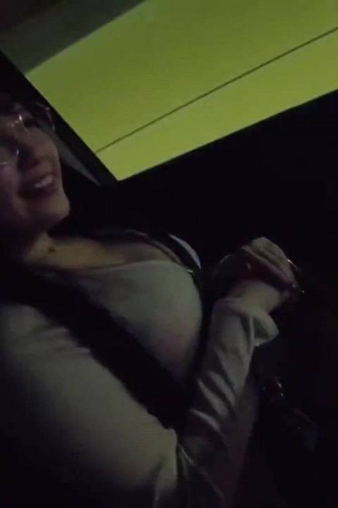 户外渴望曾经见过一个丰满的可爱女郎在完美的延误后喝热辣的精液？第一章