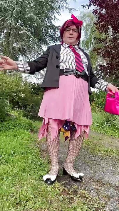 Dressed in a little pink pleated skirt for an evening out