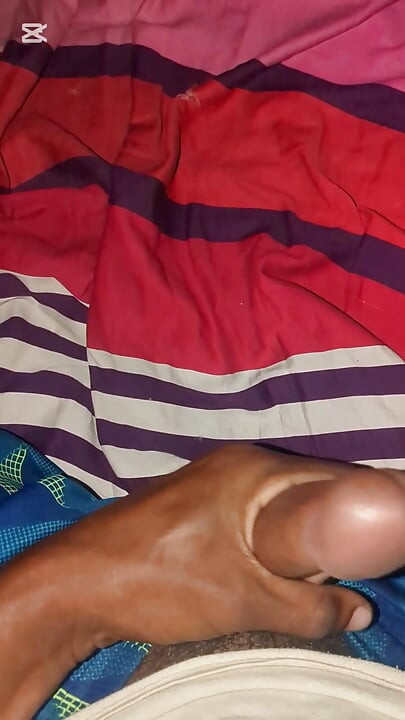 Bengalli tiger raw solo mastürbasyon.