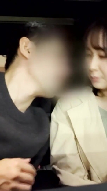 Keinginan primal dan cinta berzina. Walaupun senyuman lembutnya, dia memendam kami | Klip 2