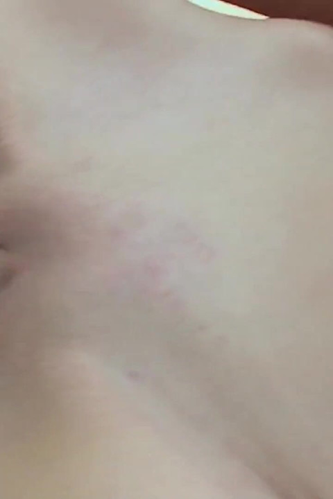Mai bine de două ori scena -2 brunetă zveltă în lenjerie Stela îi place mai bine cu două pule