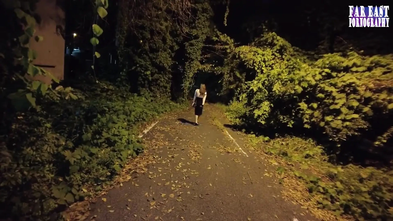 Slender Mega-curves Bent for Roaming Backdoor Thrills Across Park, Lot, Rooftop, and Room Ep-4