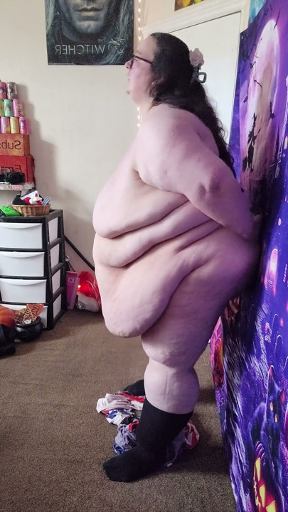 Stripping From the Side for My Fans