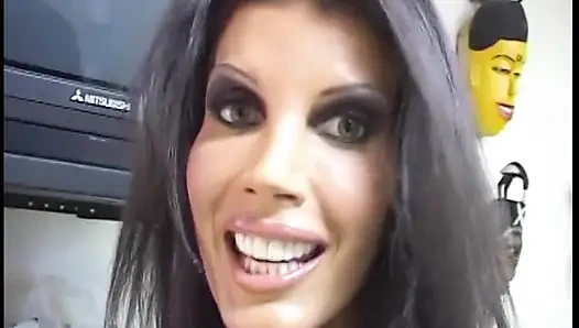 Не упустите свой шанс посмотреть основные моменты с DVD для взрослых Fuck The Teacher