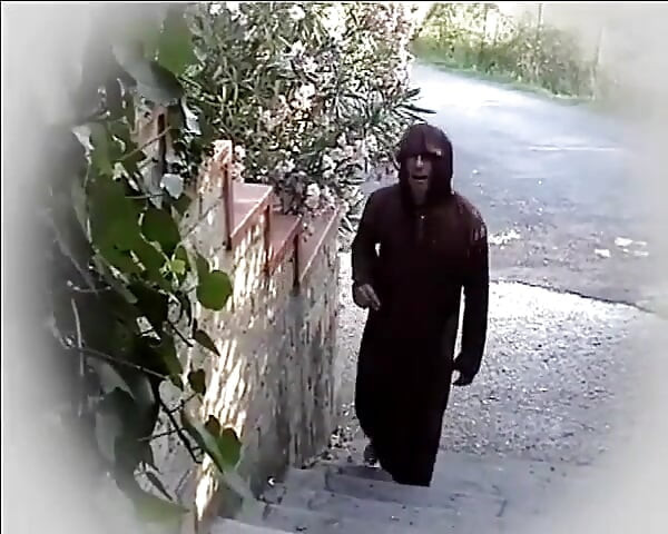 Jessica Rizzo in a walk in time scene 03