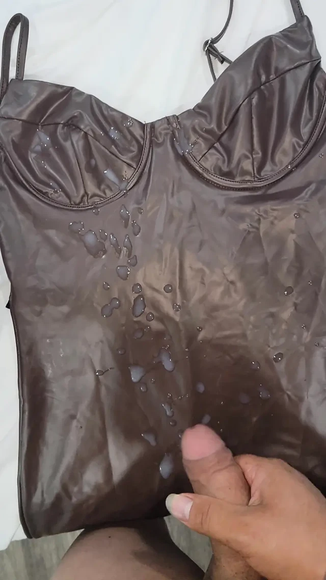 Cum in a latex dress