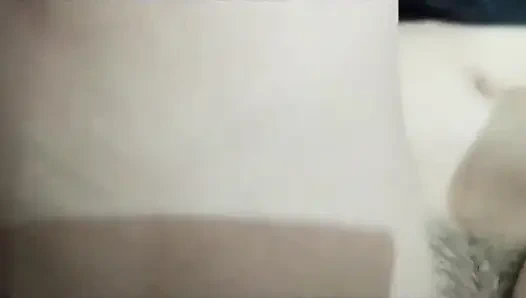 Cewek sange ini lagi asik mainin memeknya sampai muncrat berujung dengan seks liar