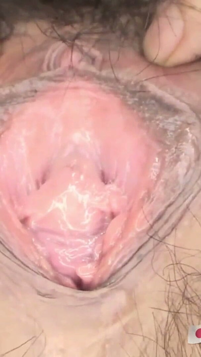 Mature Japanese Beauty Spreads Pussy For Dick And Creampie | Clip 1