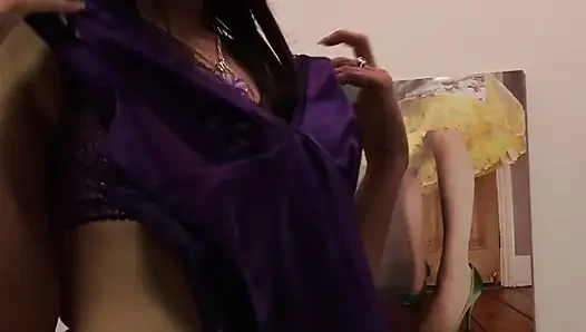 Küken Sluts_scene_2_gorgeous brünette in dessous hat harten sex im höschen