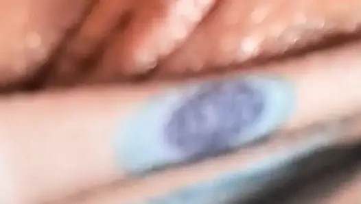 Latina masturbates until she squirts