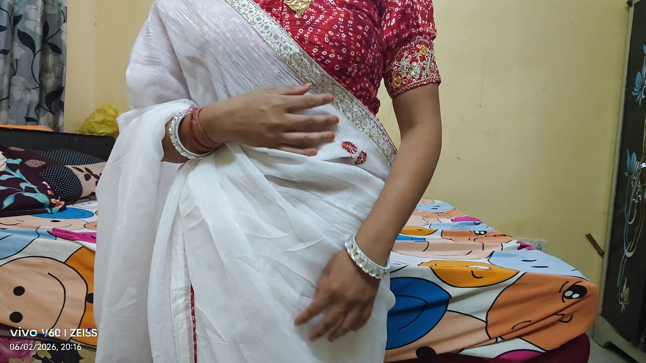 Bhabhi ko new saree pahna kar choda