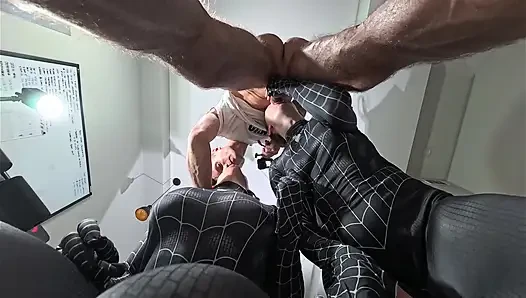 Cewek-cewek spider dengan pantat bahenol dan toket besar lagi asik ngentot kontol sampai dicrot di dalam