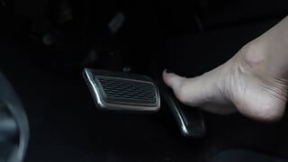 Pompaggio del pedale a piedi nudi