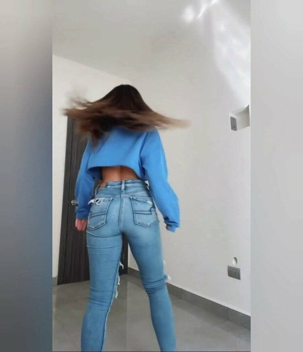 Reggaetonera putona