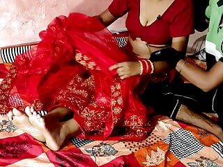 Une bhabhi de jeunes mariés se fait baiser brutalement par son devar pendant la nuit de noces - audio coquin