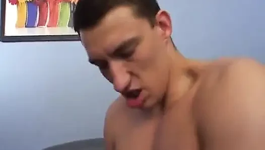 Mereka adalah dua pelacur Jerman yang ke sini untuk dientot di threesome