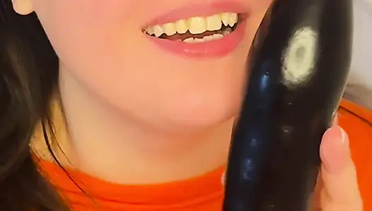 GADIS KAMPUS KUTU BUKU YANG HOT MENGUNDANGMU MUNCRAT BERSAMA-SAMA