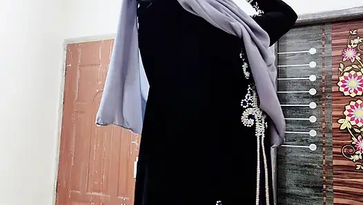 Hijabi stepmom need big dick for face fuck so stepson help her hot xxx