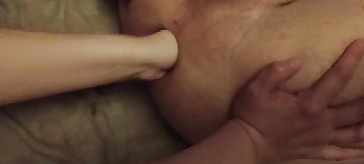 Girlfriend fisting my ass.