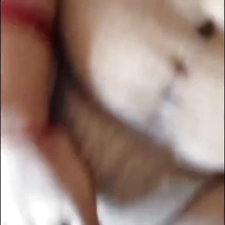 Adik tiri india lagi fingering memeknya pakai jari
