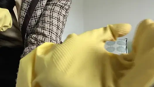 At Easter, the Sperm Will Be Pumped Out! Even with Milking Gloves if Necessary! Lady Victoria Valente