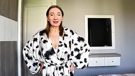 Mature Busty Futanari Reveals Her Secret For Stepson