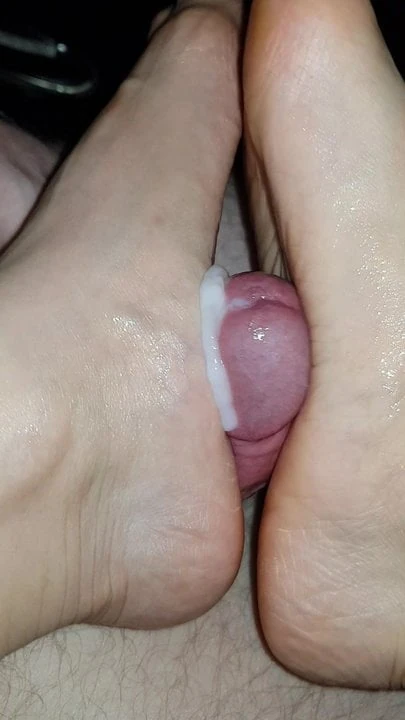 Footjob girl