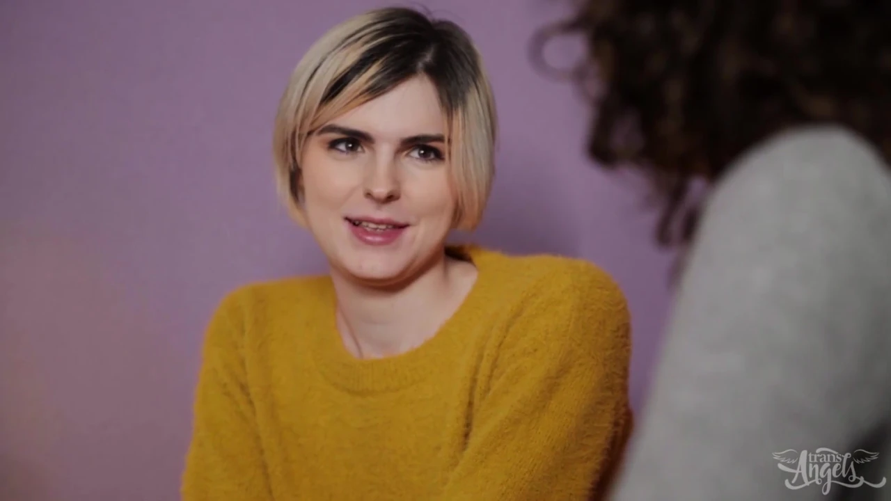 Şehvetli eyersiz göt kahrolası ile süper sıcak tranny kızlar