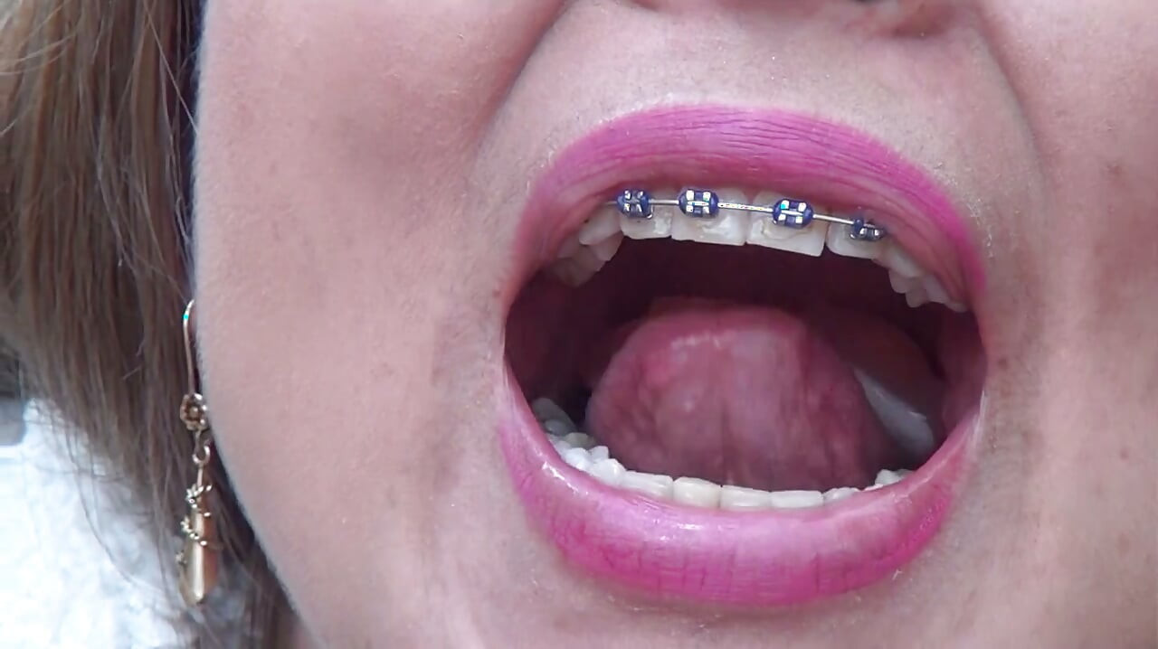 Swallowing Extreme and Big Pig-shaped Rubber Bands