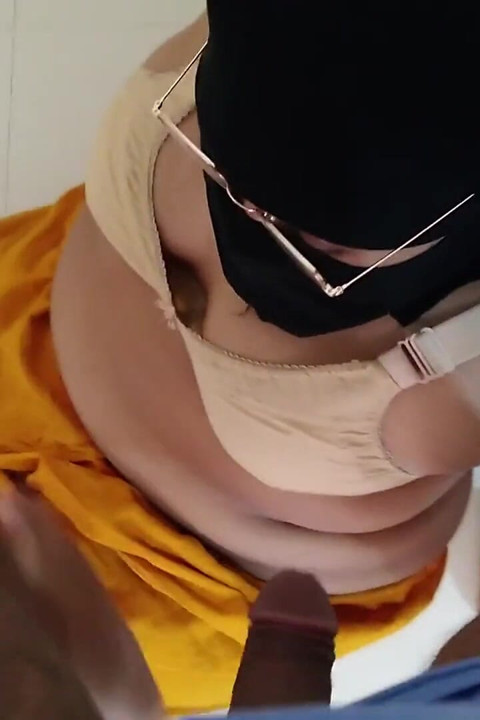 Desi Kolkata 19y Old Hot Maid Fucked by Boss While Cleaning Room - Hindi Indian