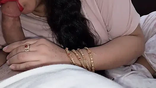 Güzel karımla geceleri sekse bayılıyorum