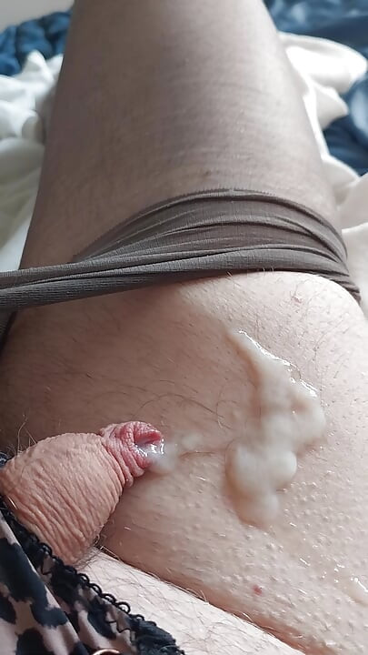Butt-plugged Clitty Cums in New Panties