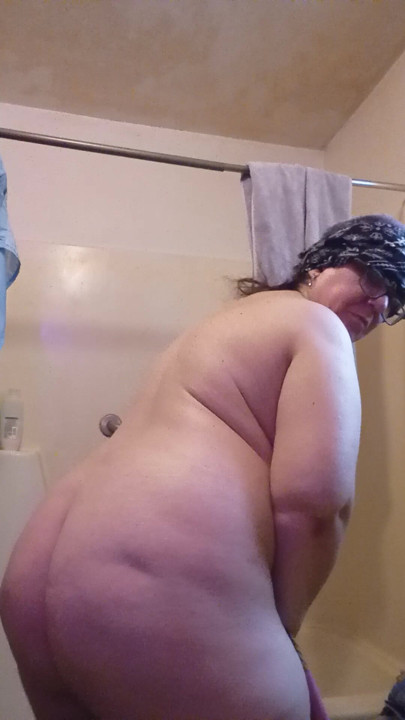 Büyük götlü anal seksten hoşlanıyorsun