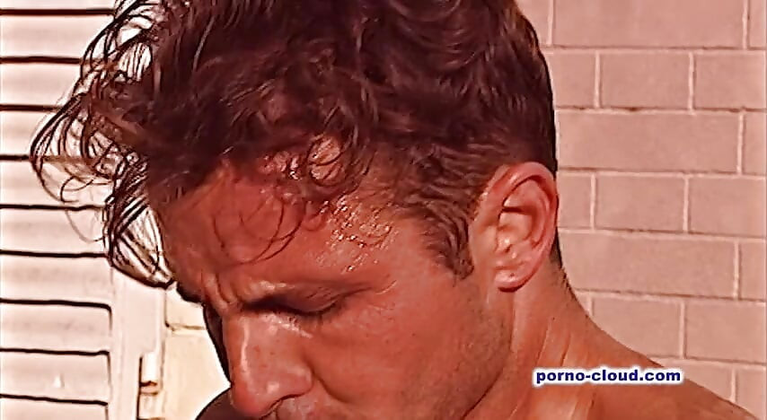 Outdoor 3some anal fuck and fisting for the horny MILF's