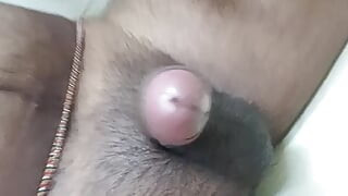 24y young boy sending his cum video to his aunty for request