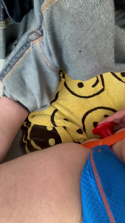 A little midweek afternoon fun. Solo anal play.